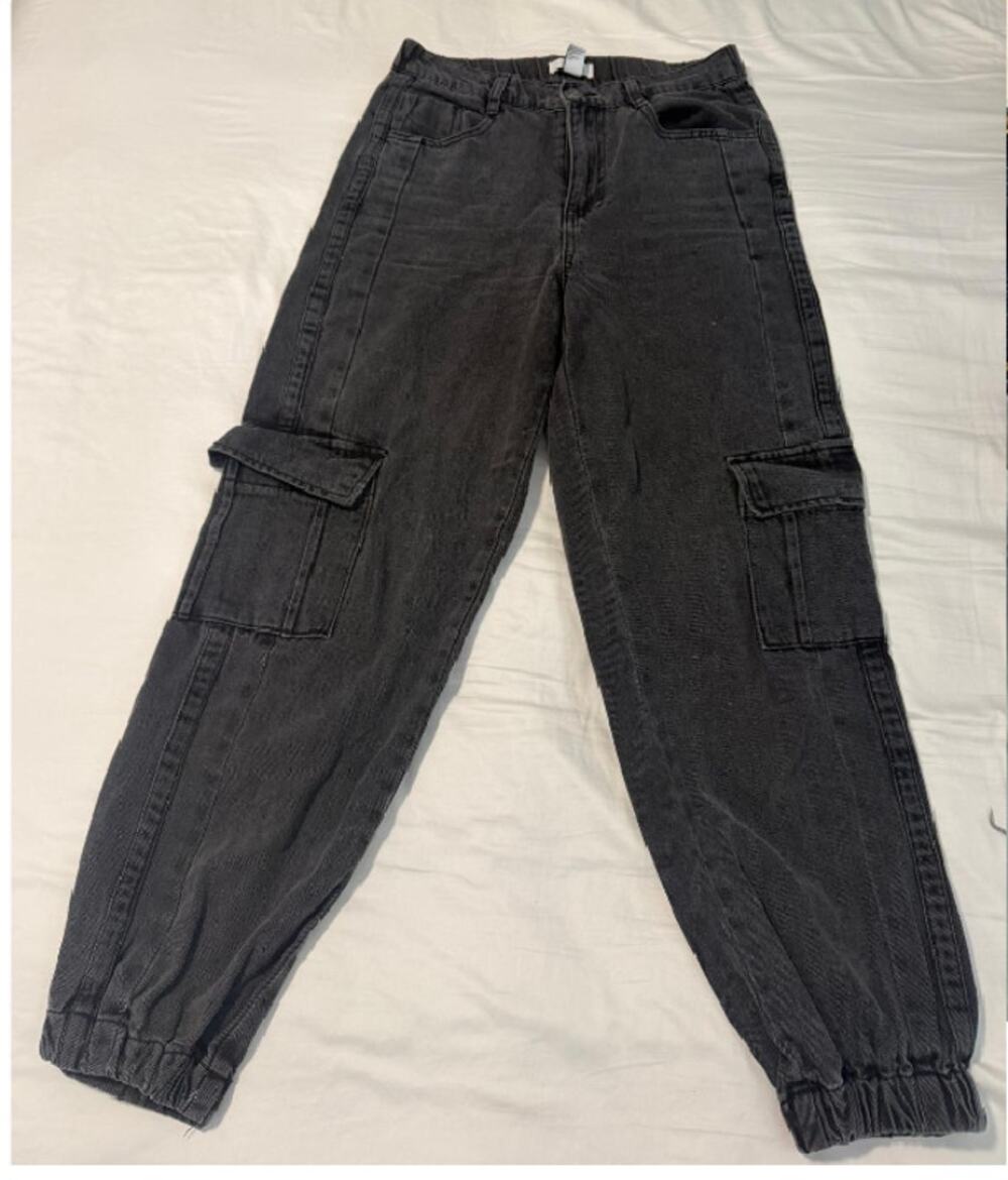 Forever 21 Women’s Cargo Jogger Jeans Size S Black Gray Denim Utility Pants